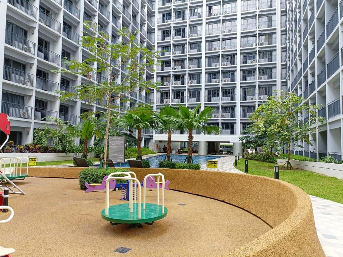 Home Away From Home Manila Exteriör bild